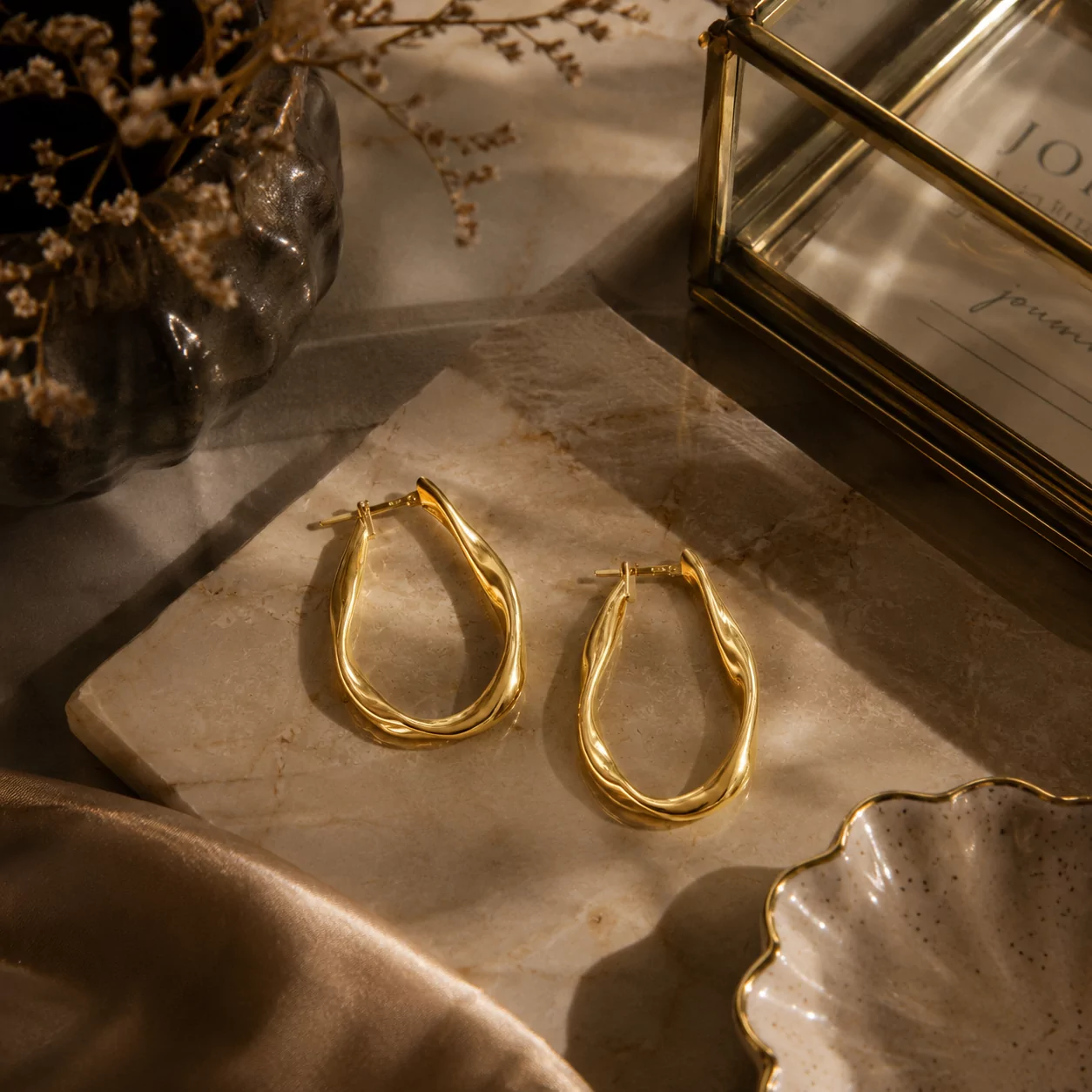 گوشواره نمادار
